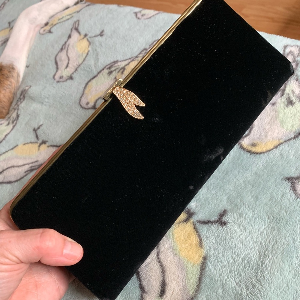 Vintage Velvet clutch Elegant Gold-Tone Leaf clasp